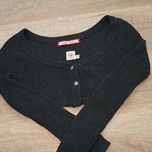 Sweet Chilling Black Crop Sweater
